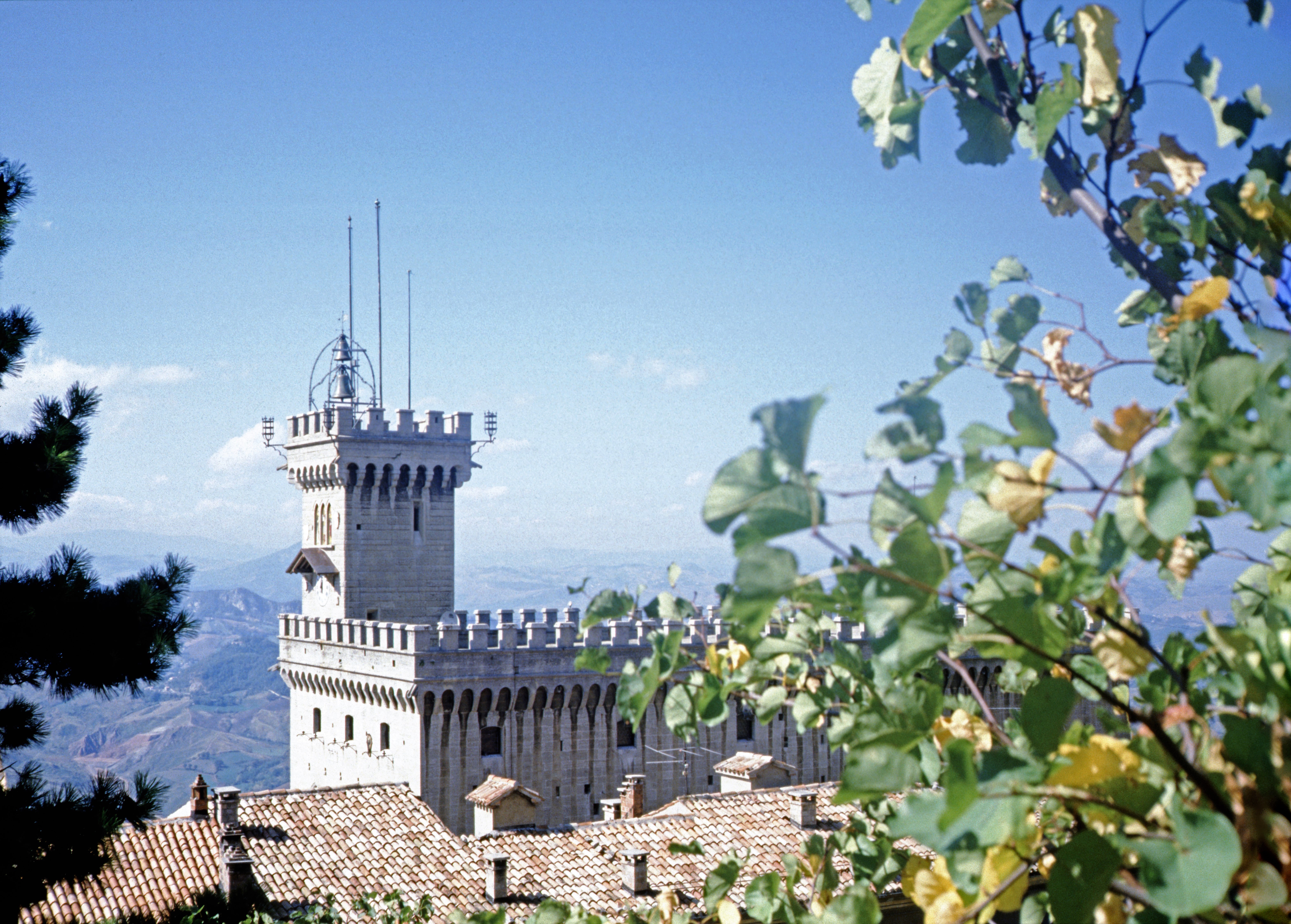 Glockenturm des Palazzo Pubblico San Marino Italien